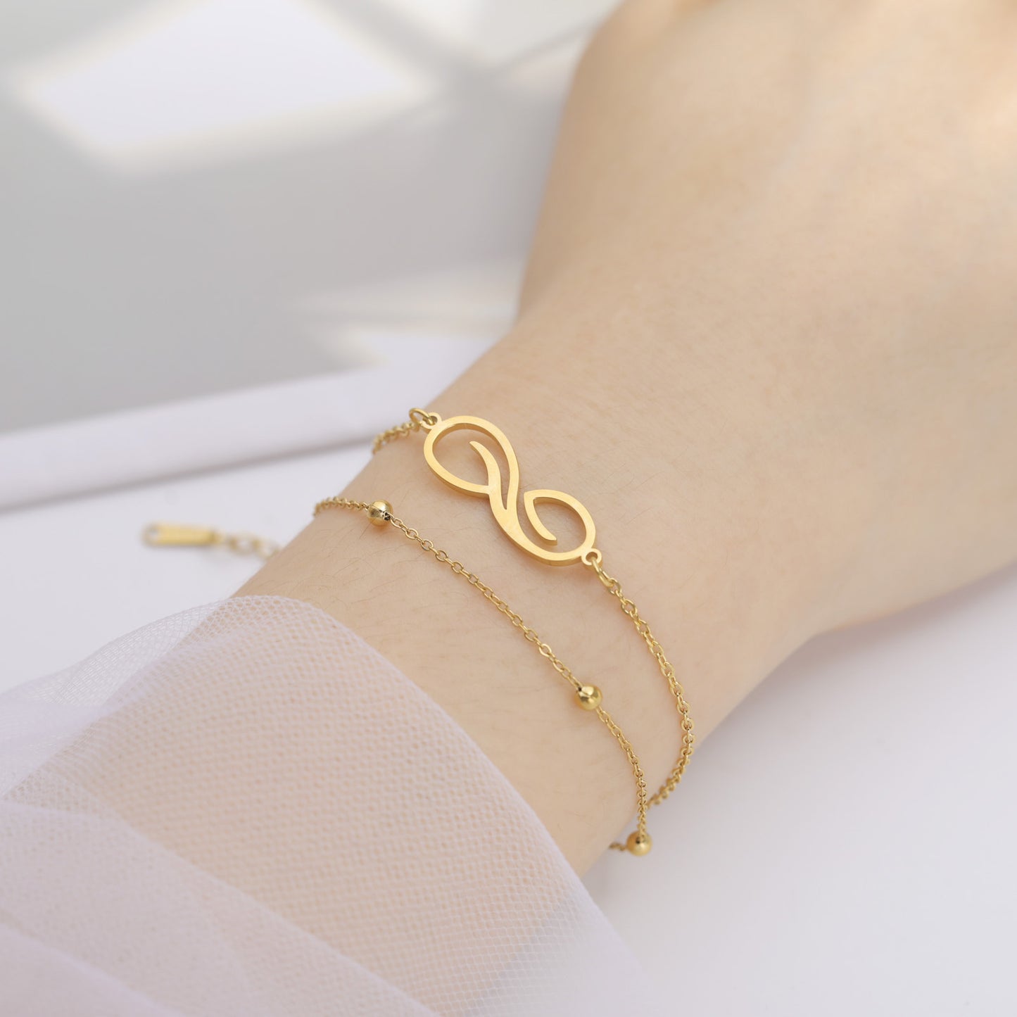 8-character Love Infinite Bracelet